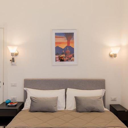 Blu Parthenope Suites Naples Extérieur photo