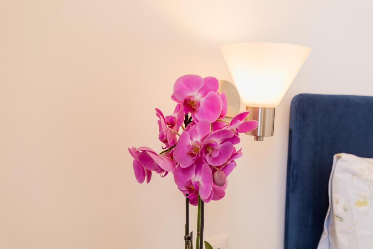 Blu Parthenope Suites Naples Extérieur photo
