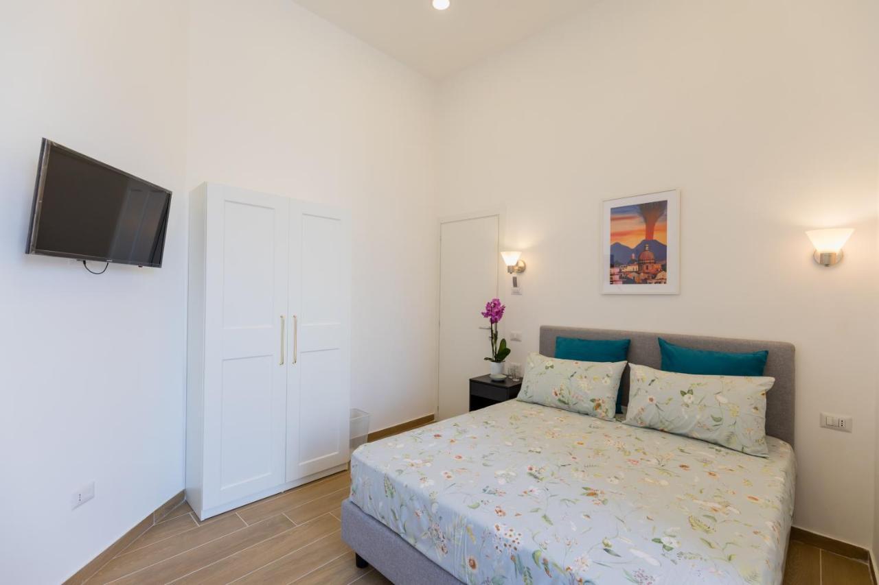 Blu Parthenope Suites Naples Extérieur photo