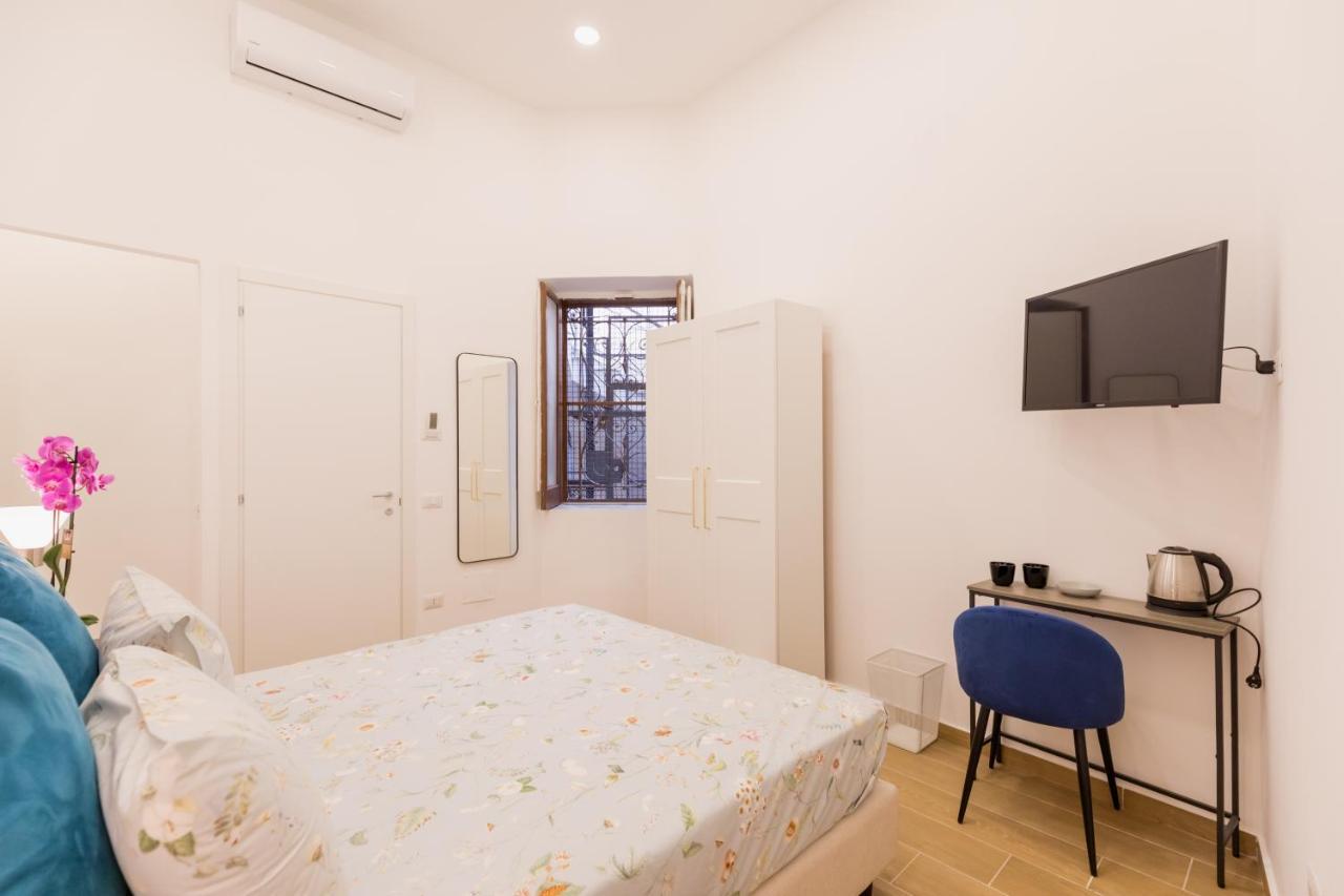 Blu Parthenope Suites Naples Extérieur photo