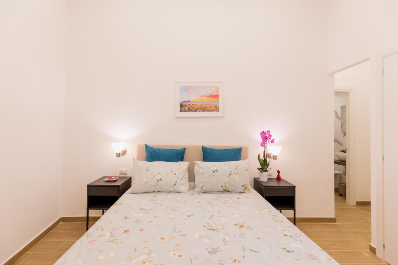 Blu Parthenope Suites Naples Extérieur photo