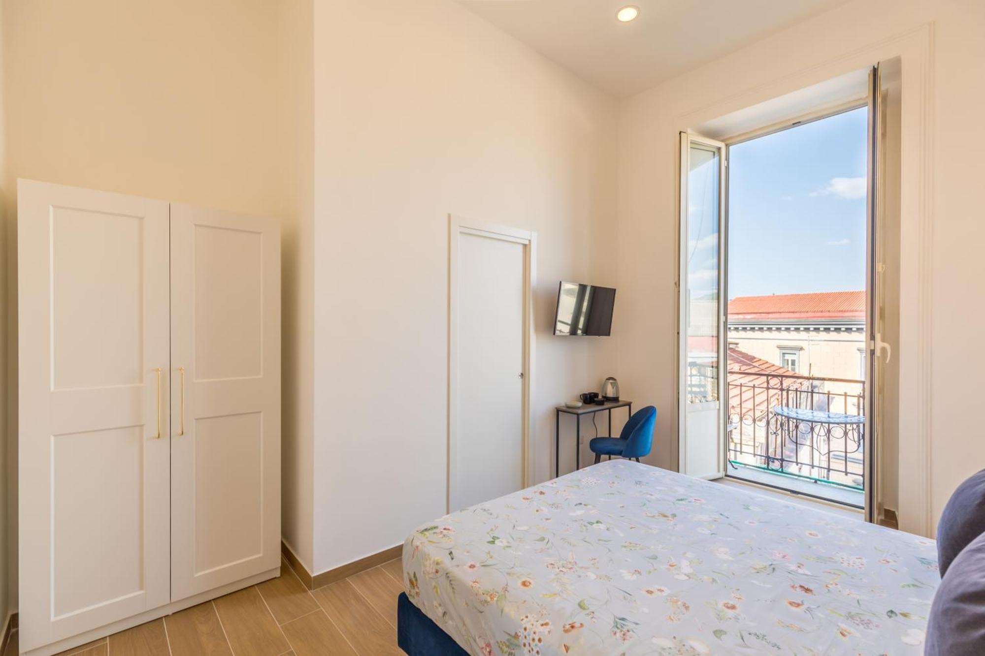 Blu Parthenope Suites Naples Extérieur photo