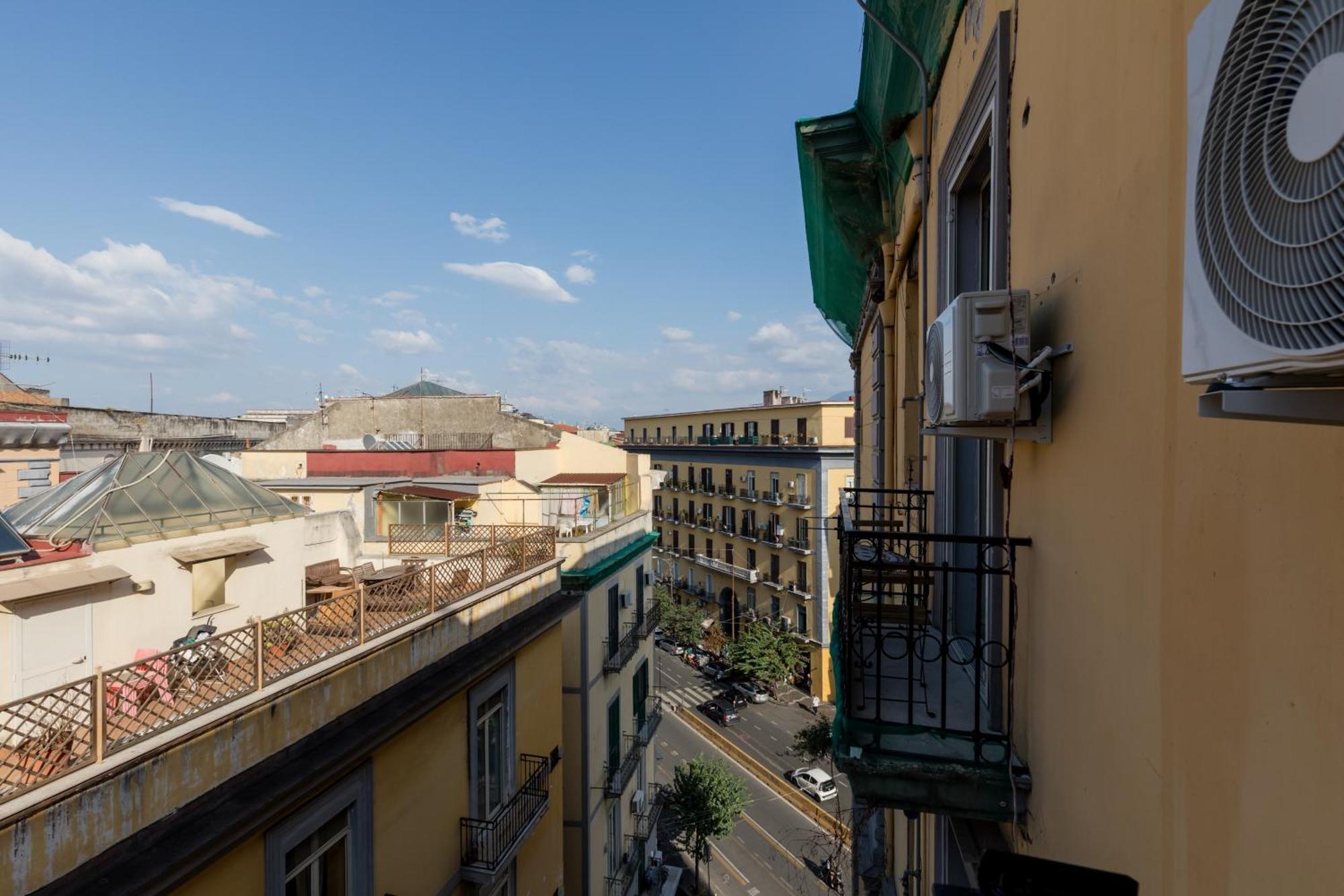 Blu Parthenope Suites Naples Extérieur photo