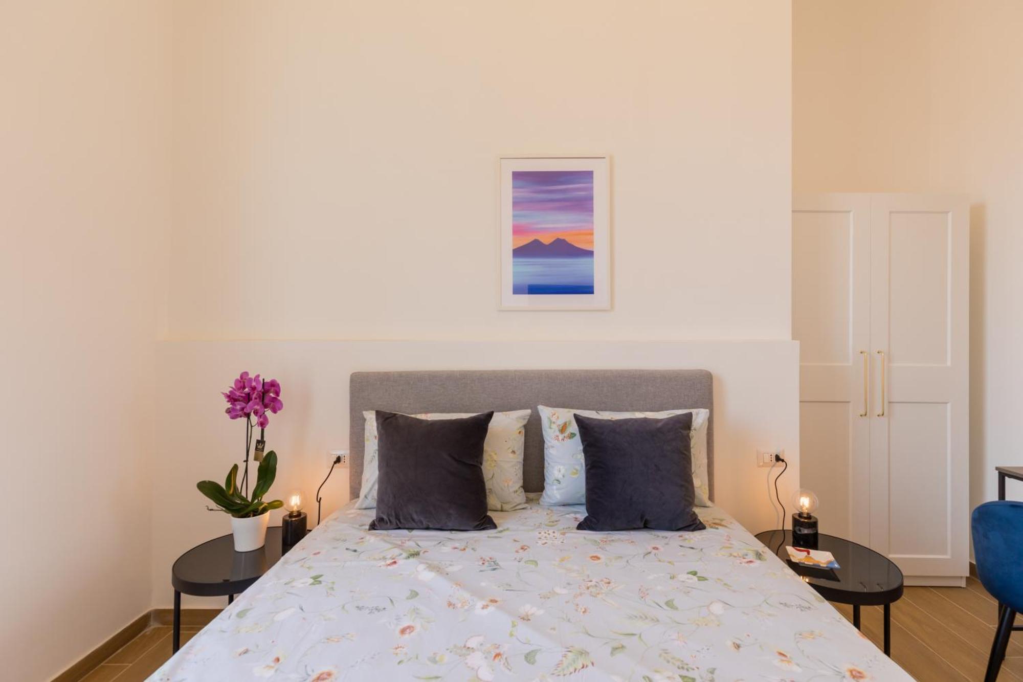 Blu Parthenope Suites Naples Extérieur photo