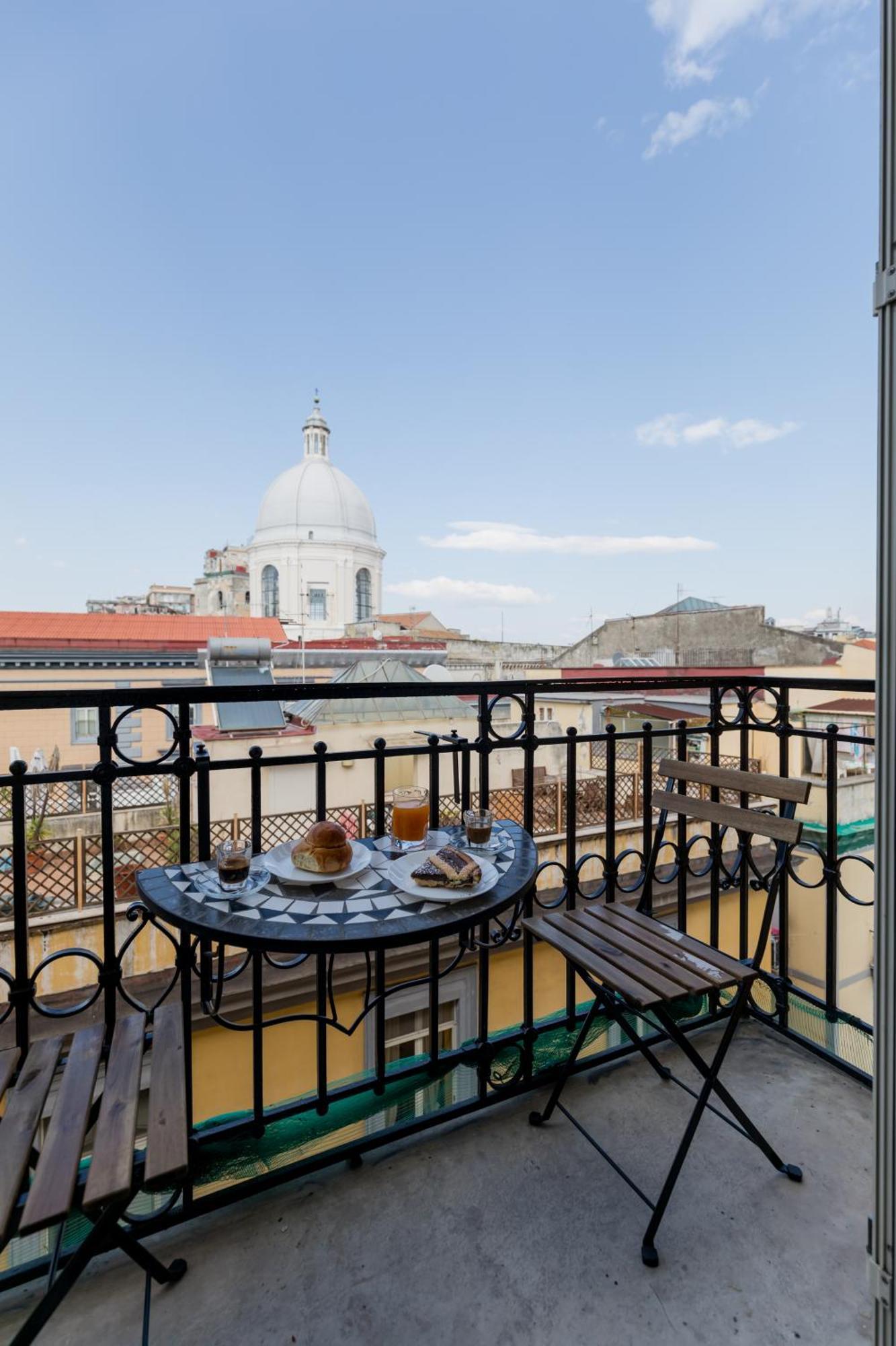 Blu Parthenope Suites Naples Extérieur photo