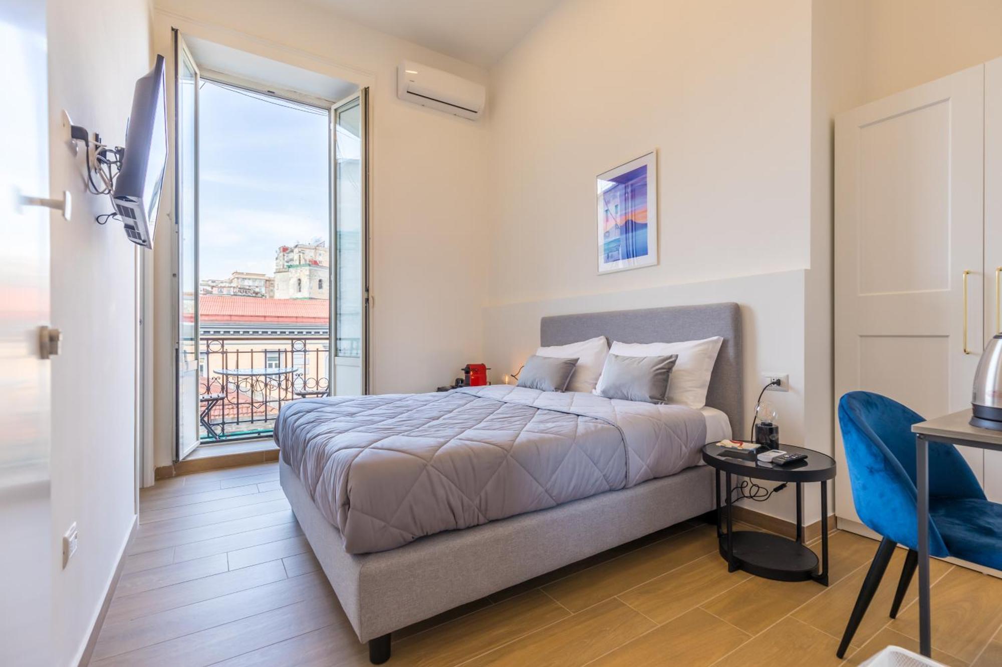 Blu Parthenope Suites Naples Extérieur photo