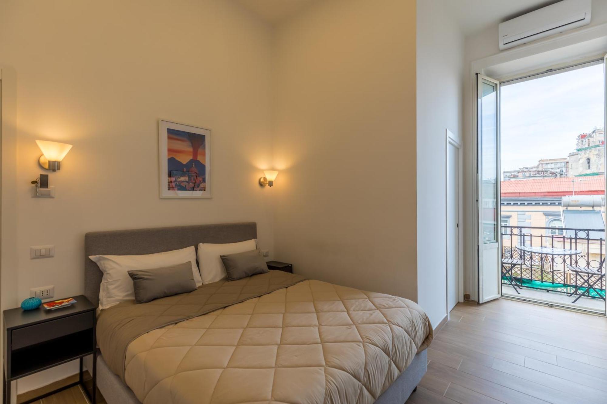 Blu Parthenope Suites Naples Extérieur photo