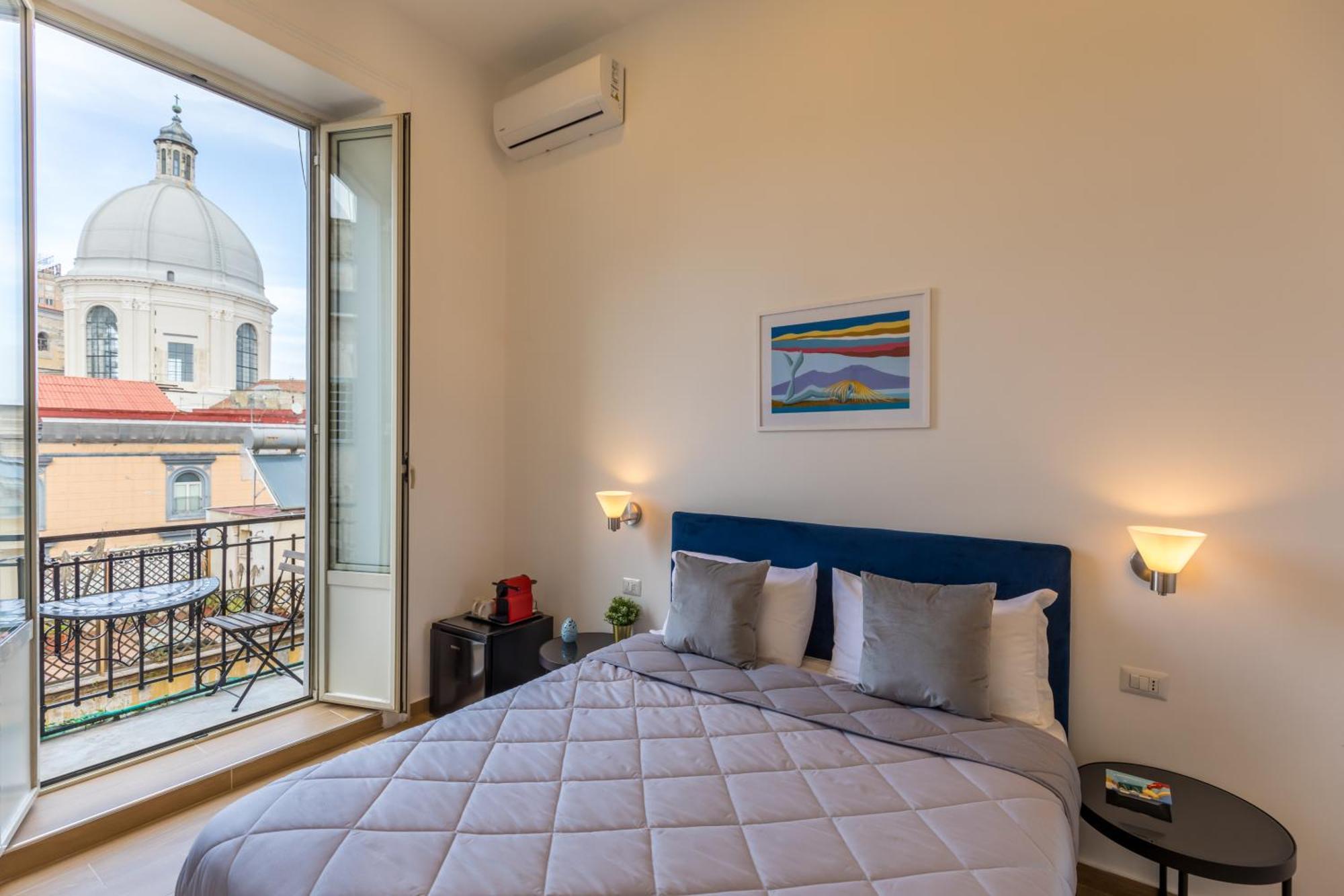 Blu Parthenope Suites Naples Extérieur photo